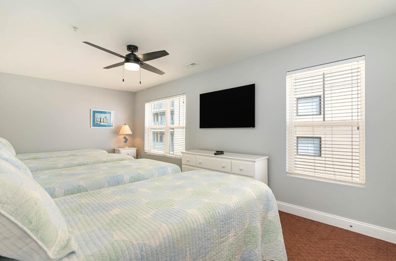 Spacious Penthouse Ocean Front 7 Bedroom Condo - Ambassador Villas Unit 401 미를 비치 외부 사진